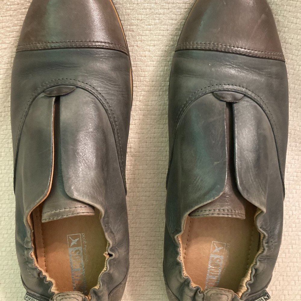 PIKOLINOS Gray Leather Flats